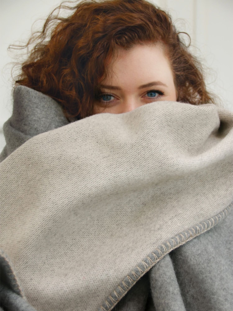 Hug Rug Grey Luxury Wool Throw - Image 2 of 4