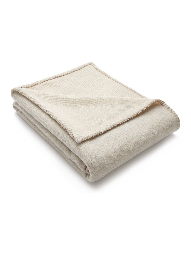 Hug Rug Cream Luxury Wool Throw - Image 2 of 3