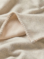 Hug Rug Cream Luxury Wool Throw - Image 3 of 3