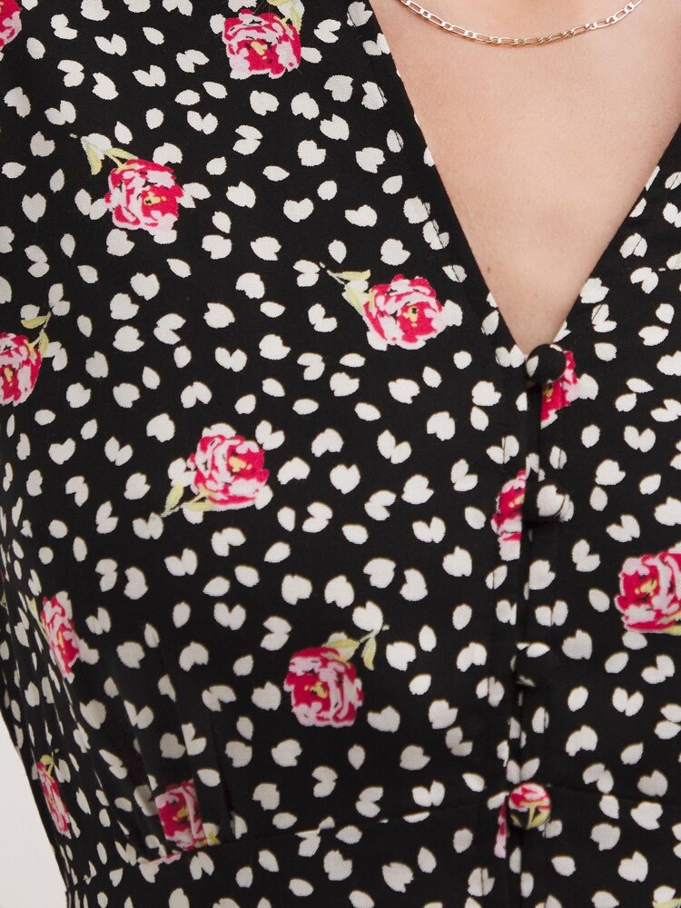 JD Williams Black Multi Floral Zip Front Shirt - Image 4 of 4 JD Williams Black Multi Floral Zip Front Shirt - Image 4 of 4