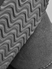 Grau - Slipper-Stiefel aus Velourleder mit warmem Futter - Bild 6 von 6