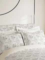 V&A Natural Aarya Oxford Pillowcase - Image 1 of 4
