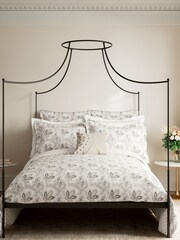 V&A Natural Aarya Oxford Pillowcase - Image 3 of 4