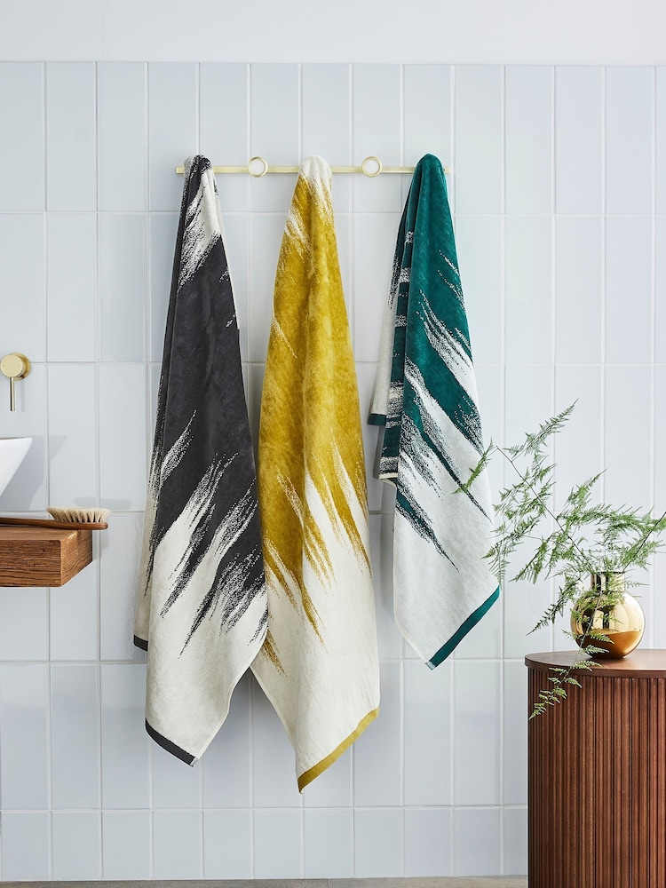 Harlequin Gold Motion Towel - Image 1 of 4