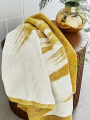Harlequin Gold Motion Towel - Image 2 of 4