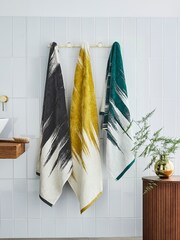 Harlequin Grey Motion Towel - Image 4 of 4
