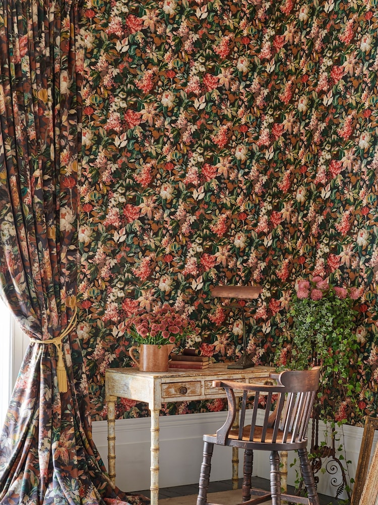 Clarke and Clarke Green Lilium 10.05M Wallpaper - Image 2 of 2