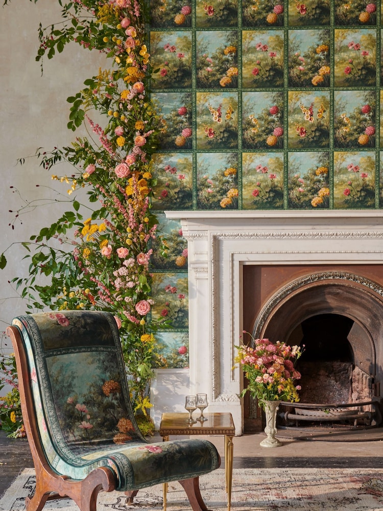 Clarke and Clarke Green Artus 10.05M Wallpaper - Image 1 of 2