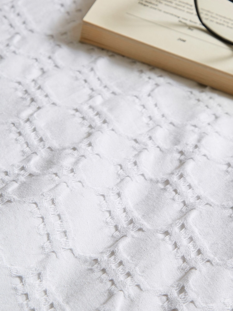Bianca White Waffle 100% Cotton Circle Duvet Cover and Pillowcase Set - Image 4 of 4 Bianca White Waffle 100% Cotton Circle Duvet Cover and Pillowcase Set - Image 4 of 4