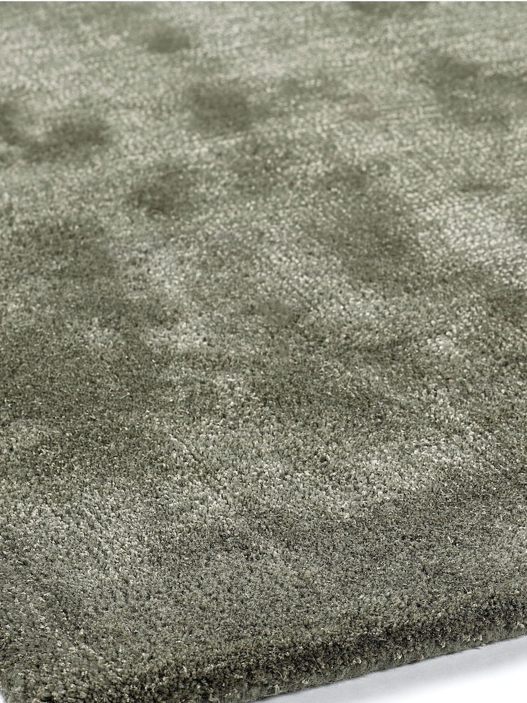 Rug Guru Green Hush Rug - Image 3 of 3