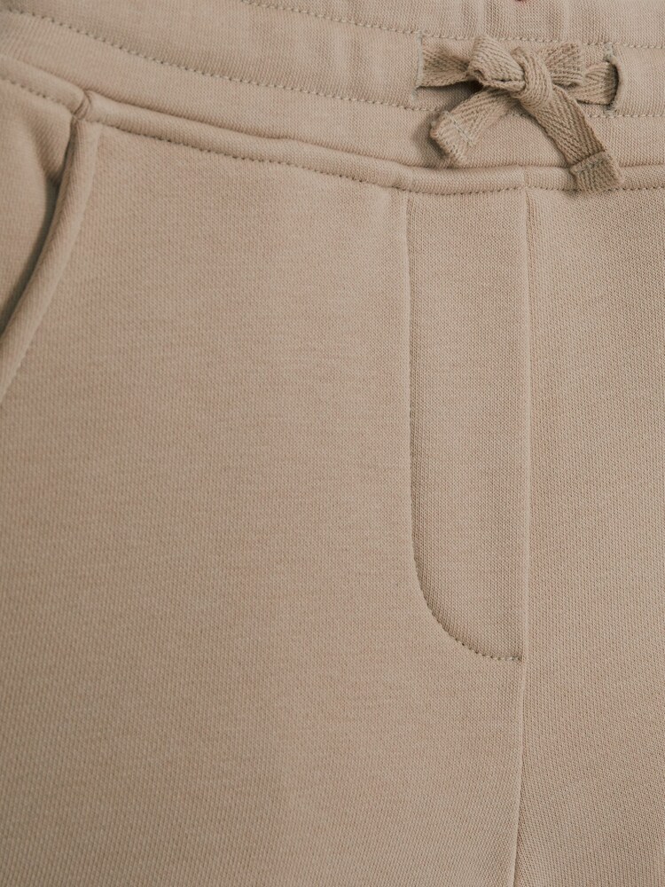 Reiss Camel Nina 4-9 yrs Set - Sweatshirt and Shorts - Image 9 of 9