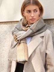 Neutral - Image 2 of 6