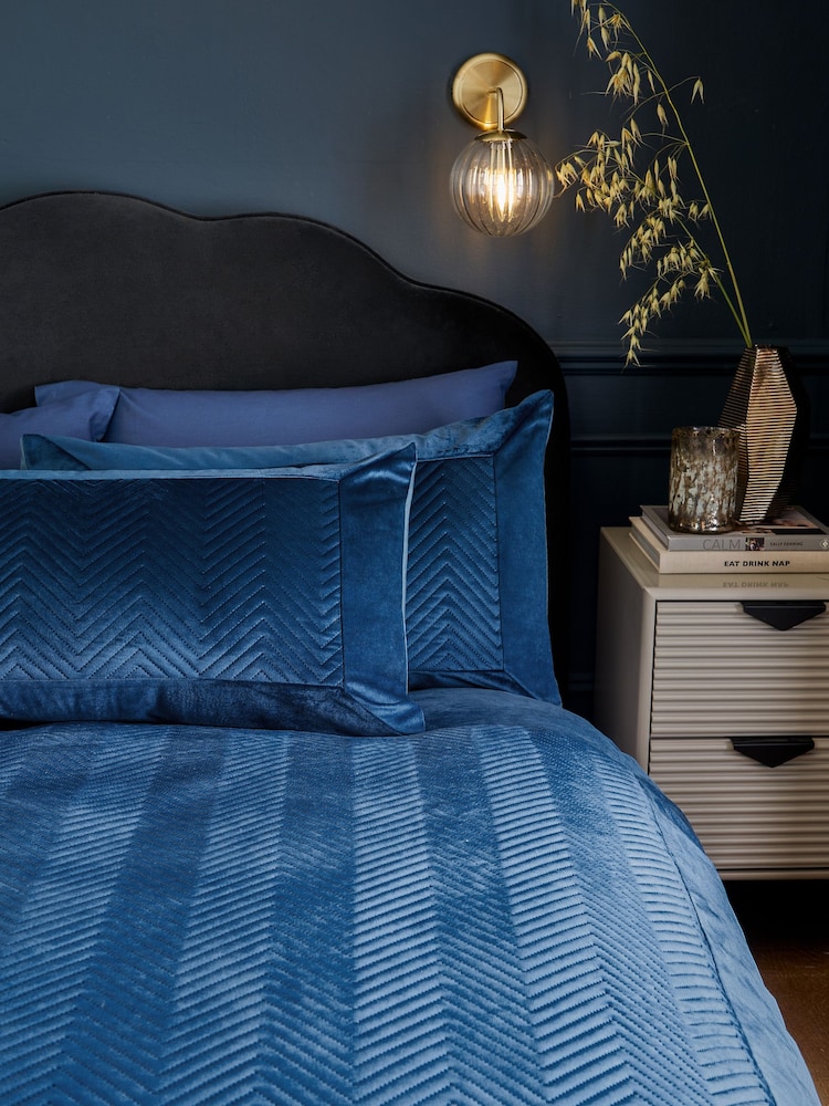 Navy Blue Madison Quilted Velvet Duvet Cover and Pillowcase Set - Image 3 of 5