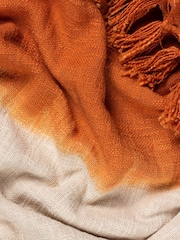 furn. Amber Orange Mizu Dip Dye 100% Cotton Slub Fringed Throw - Image 3 of 3