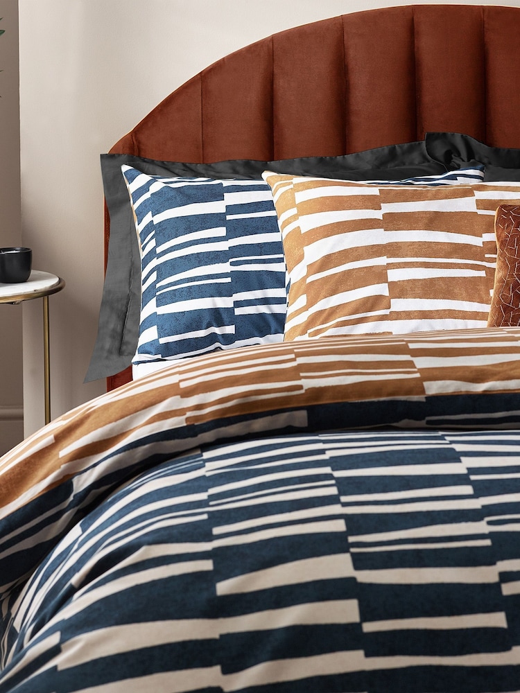 HÖEM Dusk Dusk Piper Geometric Reversible Duvet Cover and Pillowcase Set - Image 2 of 4