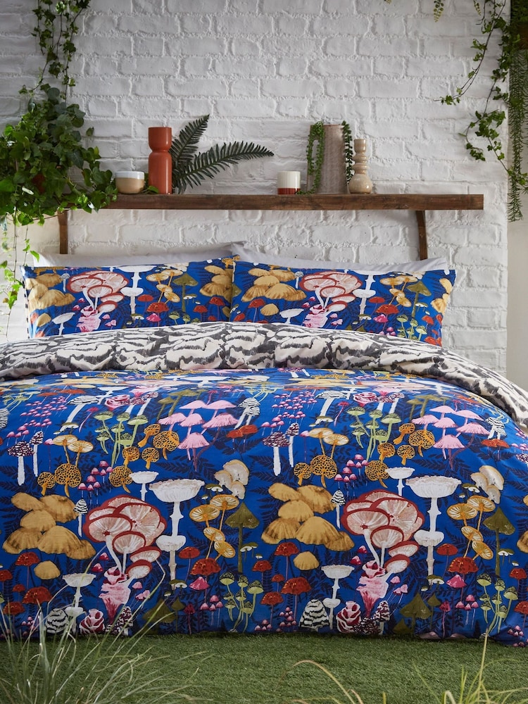 furn. Amanita Abstract Mushroom Reversible Duvet Cover and Pillowcase Set - Imagem 1 de 3