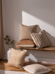 Yard Organik Stripe Cotton Jute Woven Cushion - Imagem 2 de 7