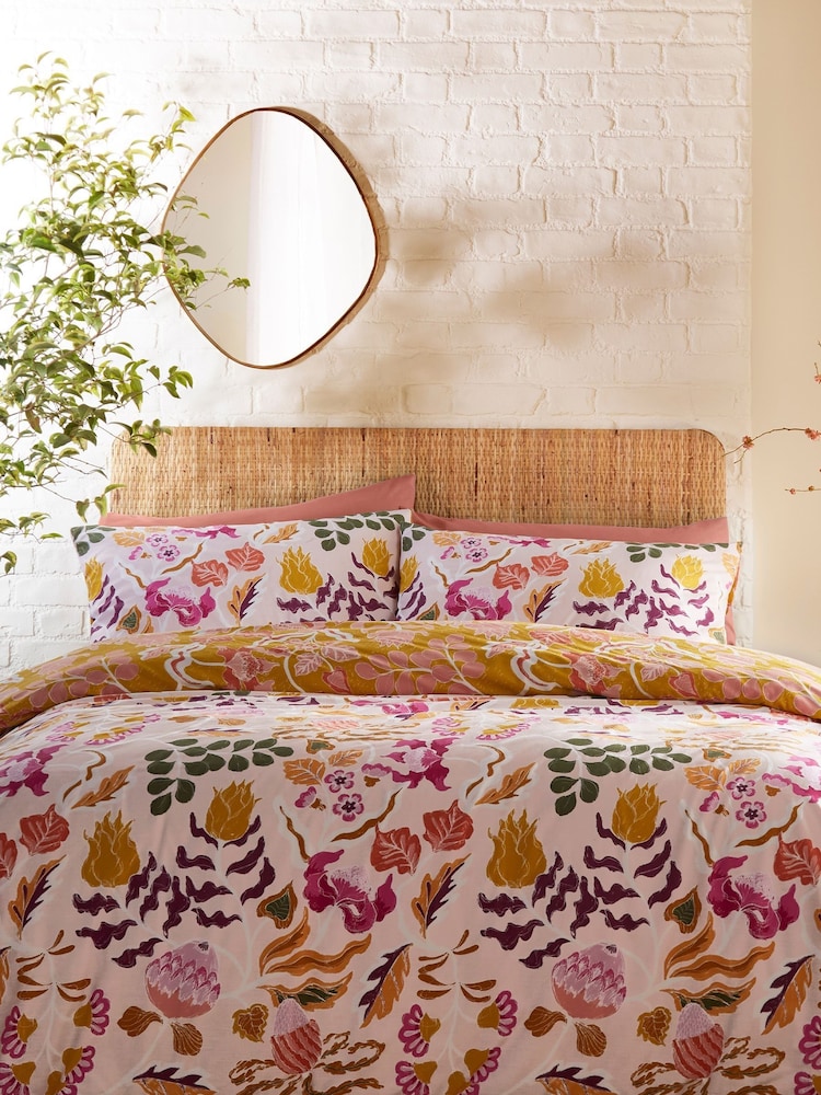 furn. Pink Protea Mediterranean Floral Reversible Duvet Cover and Pillowcase Set - Image 2 of 4