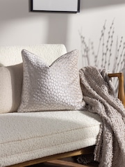 HÖEM 45 x 45cm Lanzo Cut Velvet Spot Cushion - Imagen 1 de 7