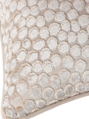 HÖEM 45 x 45cm Lanzo Cut Velvet Spot Cushion - Imagen 6 de 7