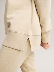 Neutrale Farbe - Essentials Lang geschnittenes Sweatshirt aus Baumwolle in Relaxed Fit - Bild 4 von 6