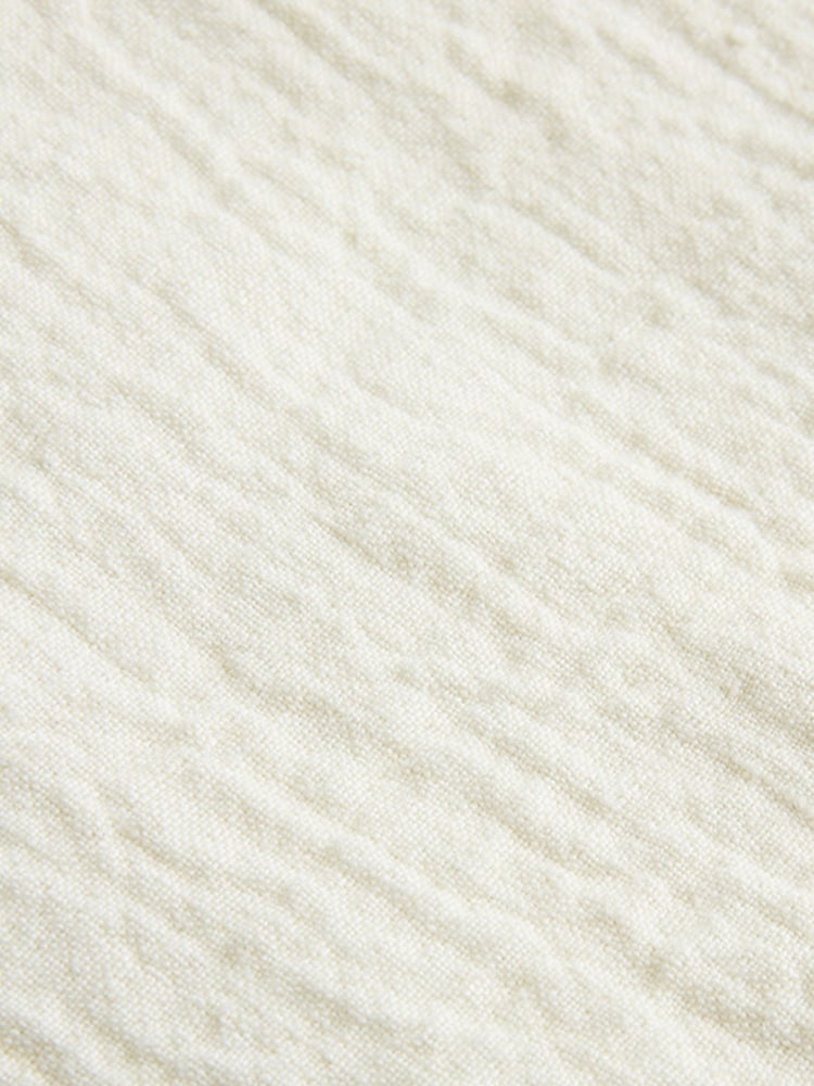 Piglet in Bed Crinkle 100% Linen Throw - Image 4 of 4