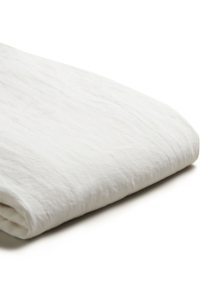 Piglet in Bed White Linen Duvet Cover - Image 2 of 4
