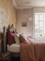 Piglet in Bed White Linen Fitted Sheet - Image 1 of 4