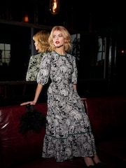 Another Sunday 100% Cotton Floral Print Poplin Short Puff Sleeve Tiered Smock Midi Dress - Image 4 of 6