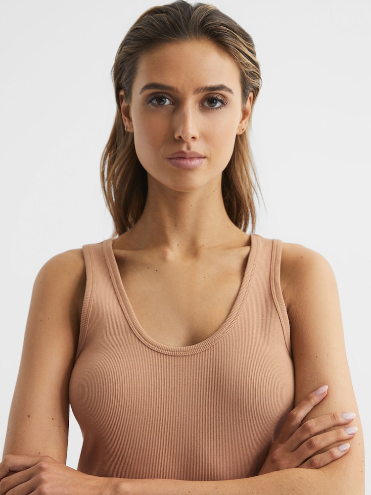 Reiss Camel Violet Scoop Neck Jersey Vest Top - Image 7 of 7