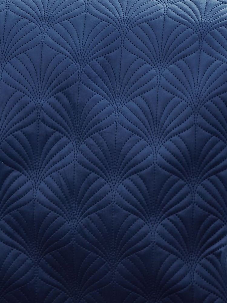 Catherine Lansfield Art Deco Pearl Throw - Image 3 of 3