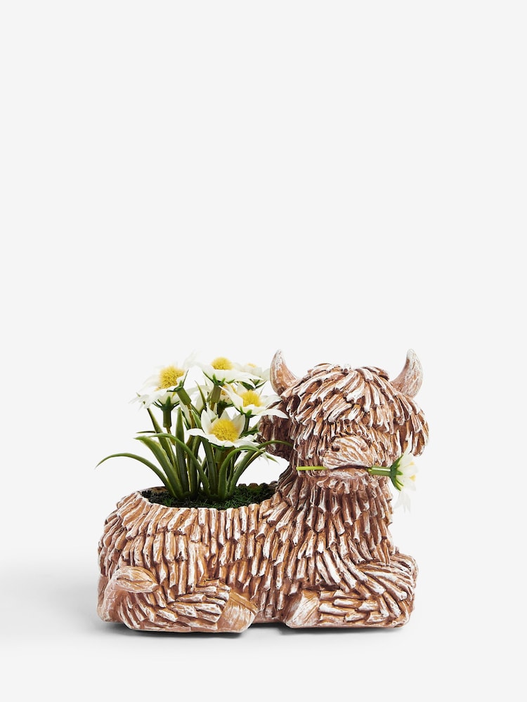 Green Hamish the Highland Cow with Artificial Daisies - Image 2 of 4 Green Hamish the Highland Cow with Artificial Daisies - Image 2 of 4