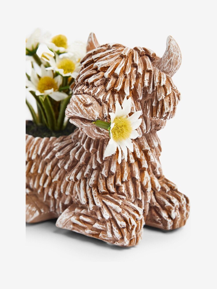 Green Hamish the Highland Cow with Artificial Daisies - Image 4 of 4 Green Hamish the Highland Cow with Artificial Daisies - Image 4 of 4