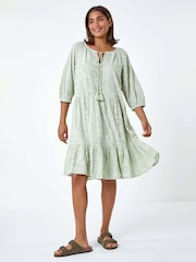 Grün - Roman 100% Cotton Broderie Tiered Smock Dress - Bild 3 von 6