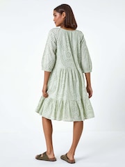 Grün - Roman 100% Cotton Broderie Tiered Smock Dress - Bild 4 von 6