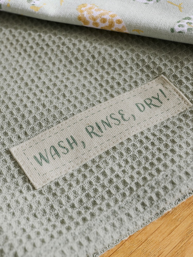 Set of 2 Sage Green 100% Cotton Chicken Tea Towels - Image 4 of 5