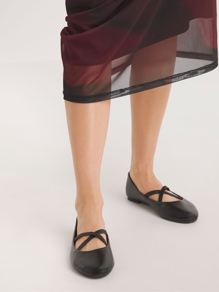 Simply Be Black Cross-Over Margot Stretch Ballerinas in Extra Wide Fit - Image 2 of 4