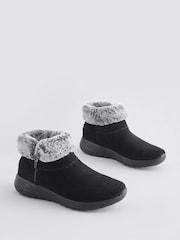 Skechers širok kroj On The Go Joy Savvy Trainers - Slika 2 iz 5