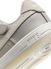 Nike Grey Junior Air Force 1 Low LV8 EasyOn Trainers - Image 6 of 12