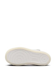 Nike Grey Junior Air Force 1 Low LV8 EasyOn Trainers - Image 10 of 12