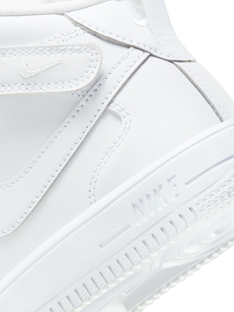 Zapatillas de deporte para niños Air Force 1 Mid EasyOn de Nike - Imagen 14 de 14
