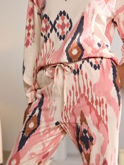 Ecru/Rosa Ikatmuster - Langärmeliger Pyjama aus 100 % Baumwolle - Bild 4 von 9