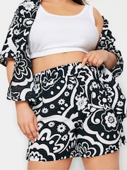 Черный - Yours Curve Limited Collection Абстрактный принт шорты с лентой - Image 4 of 5