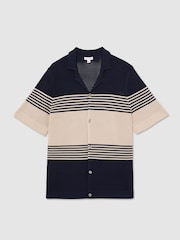 Reiss Navy/Stone Oe Blake Stripe Textured-Knit Cuban-Collar Shirt - Image 2 of 6