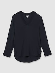 Reiss Navy Tash Relaxed High-Low V-Neck Top - Image 2 of 5