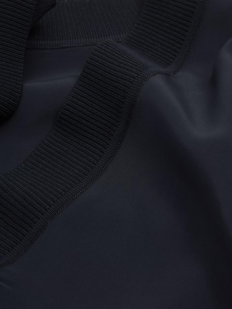 Reiss Navy Tash Relaxed High-Low V-Neck Top - Image 5 of 5