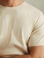 Reiss Ecru Rialto Mercerised Jacquard Crew Neck T-Shirt - Image 3 of 5
