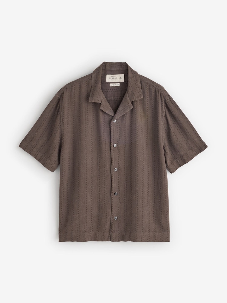 Abercrombie & Fitch Brown Threaded Revere Collar Short Sleeve Resort Shirt - Image 1 of 1 Abercrombie & Fitch Brown Threaded Revere Collar Short Sleeve Resort Shirt - Image 1 of 1