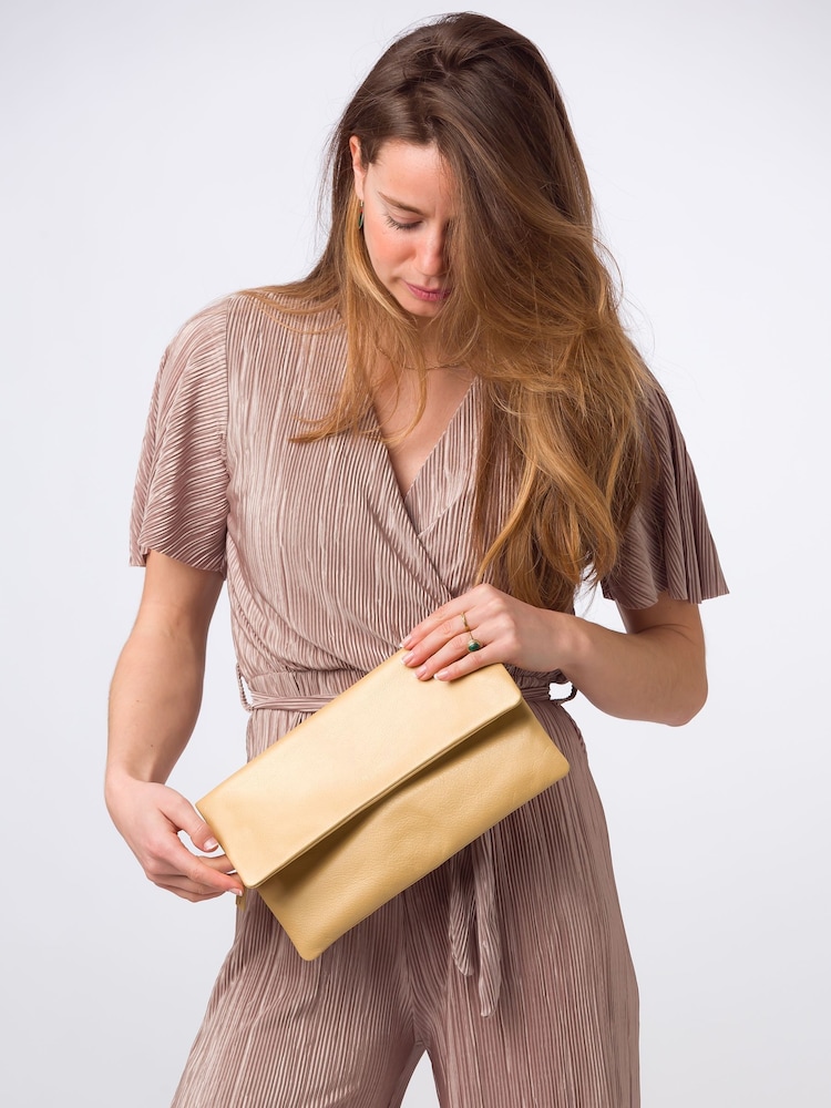 Gold - Pure Luxuries London Amelia Clutch aus Nappaleder - Bild 2 von 6
