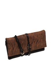 Animal - Pure Luxuries London Selene Umhänge-Clutch aus Nappaleder - Bild 6 von 7